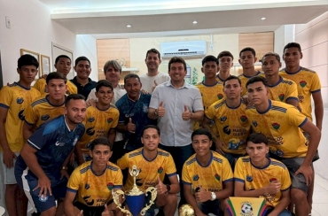 Prefeito Helder Carvalho recebe delegação do CRA e comemora título estadual sub-17 conquistado por Sousa