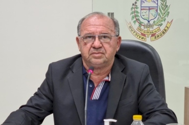 Ananias Vieira solicita recapeamento de ruas do Jardim Iracema, em Sousa