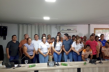 Em São José da Lagoa Tapada, prefeito Neto de Coraci discute implantação do SIM para fortalecer produção de mel