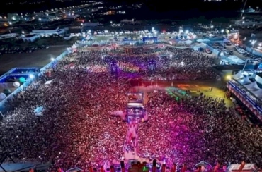 Em Sousa, São Julho reúne multidão em noite histórica com Luan Santana celebrando 18 anos de carreira e recorde de público