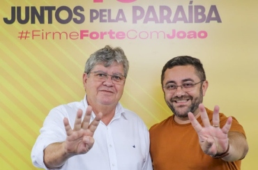 João Azevêdo recebe apoio de Paulo César e mais 5 prefeitos no segundo turno