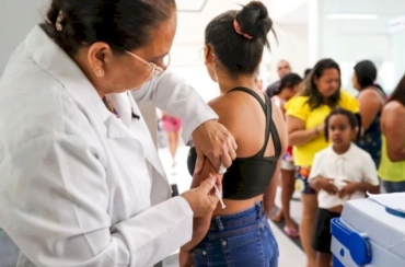 Saúde promove Dia D de multivacinação com ênfase na vacina contra a dengue neste sábado