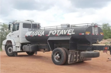 Abastecimento de água por carros-pipa será suspenso temporariamente em 14 municípios da PB