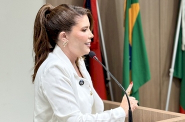 Amanda Silveira parabeniza profissionais pelo avanço no Ideb e reafirma compromisso com a educação de Sousa