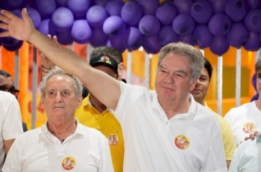 Lindolfo Pires participa de inauguração de comitê político em Sousa