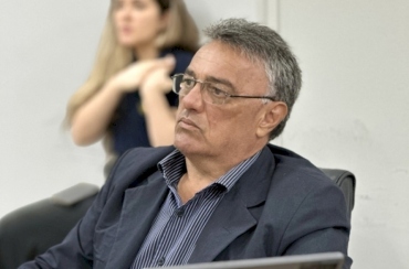 Vereador Denis Formiga diz que vai solicitar à STTrans o serviço de reposição de placas de sinalização 