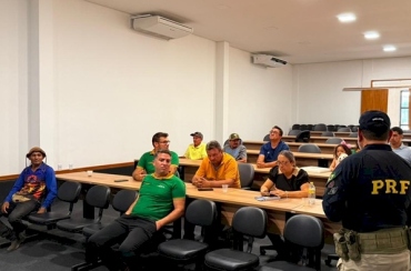 Prefeitura de Sousa e PRF discutem segurança viária e prevenção de acidentes com animais