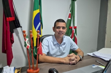 Prefeito Alberto de Braz mantém compromisso com servidores e garante pagamento da folha nesta quarta-feira, em Santa Cruz