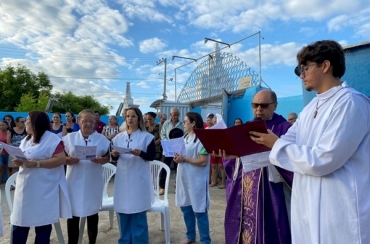 Celebração do Dia de Finados reuniu centenas de fiéis em frente ao Cemitério Municipal de São José da Lagoa Tapada