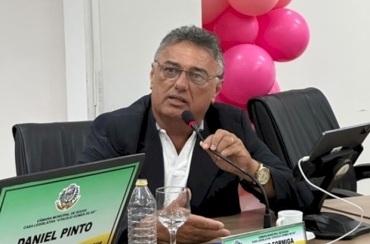 Vereador Denis Formiga vota favorável a projeto de R$ 1,6 milhão para construção de campo de futebol amador em Sousa