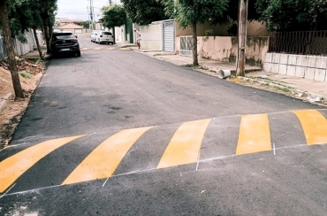 STTRANS intensifica pintura de lombadas em vias que receberam pavimentação em Sousa