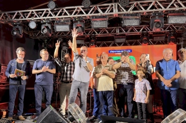 Ovacionado pelo público, Tyrone participa do lançamento do São Julho e ressalta força do evento na Paraíba 