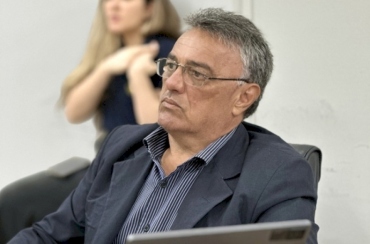 Denis Formiga solicita pavimentação asfáltica em comunidades ciganas de Sousa