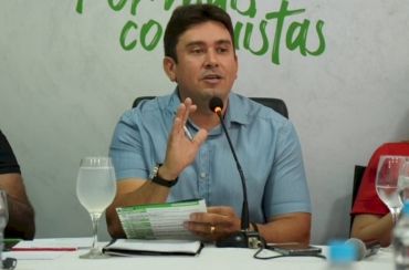 Nesta sexta-feira, prefeito Helder Carvalho presta entrevista coletiva em ritmo do São Pedro das Antigas, na Lagoa dos Estrelas