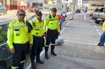 Prefeitura de Sousa intensifica trabalho para retirada de veículos abandonados das vias públicas