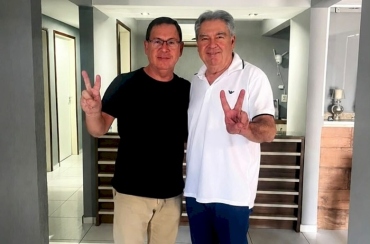 Lindolfo Pires amplia base política no Cariri com apoio do vice-prefeito de Sumé