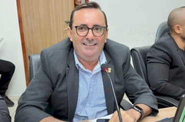 Radamés protocola pedido para construção de creche e reforça atenção à educação no Núcleo II