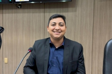 Vereador Tekin Linhares solicita asfaltamento de vias que ligam área industrial do bairro André Gadelha