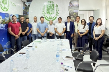 Gestores municipais e representantes do Hospital Napoleão Laureano alinham ações para atendimento oncológico no Centro Oncológico de Sousa 