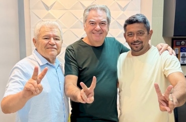 Lindolfo Pires amplia base política no Sertão e recebe apoio do ex-prefeito Erasmo Abrantes e do vereador José Júnior, em Lastro