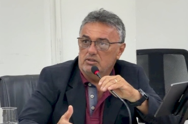 Denis Formiga destaca projeto que propõe política de bem-estar e proteção psicossocial nas escolas de Sousa