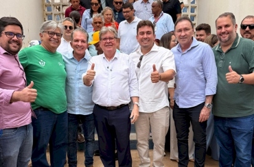 Prefeito Helder Carvalho acompanha João Azevêdo na inauguração da PB-384 e entrega do Sistema Adutor de Nazarezinho