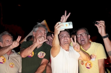 Sob coordenação de Helder Carvalho, carreata percorre Núcleos Habitacionais com Fábio Tyrone e Lindolfo Pires