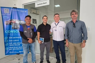 Prefeitura de Sousa abre diálogo com proprietários de revendas de veículos sobre organização do espaço urbano 