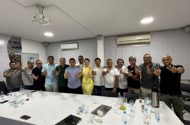Lindolfo Pires destaca unidade da base em reunião com prefeito Helder Carvalho e vereadores para reforçar seu projeto político e o de Tyrone