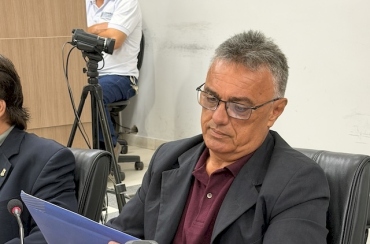 Dênis Formiga vota a favor de crédito de R$ 105 mil para manutenção de serviços destinados às famílias em Sousa