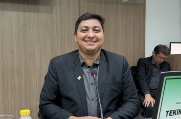 Vereador Tekin Linhares solicita criação de hospital veterinário público em Sousa