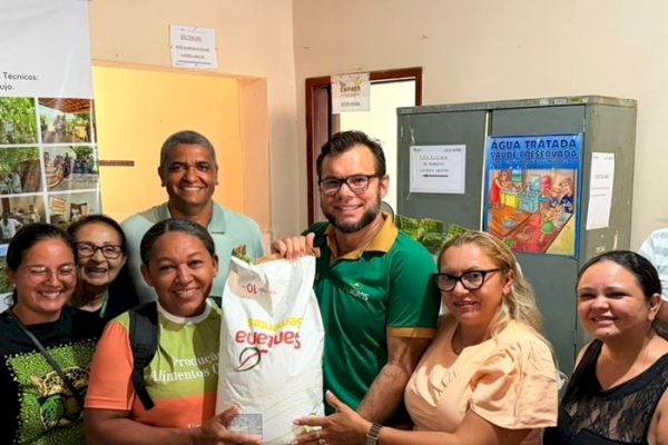 Através de parceria com o Governo da Paraíba, gestão Helder Carvalho inicia programa de distribuição de sementes 