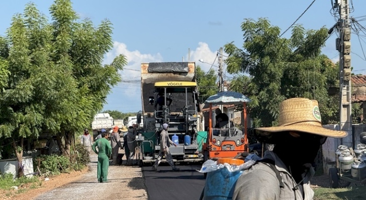 Gestão Helder Carvalho avança com obras de pavimentação ao beneficiar o bairro Nossa Senhora de Fátima com asfaltamento 
