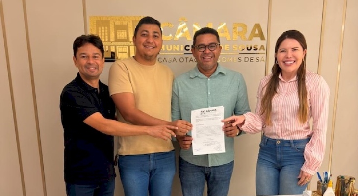 Abel Sales protocola ofício para definição da chapa da Mesa Diretora da Câmara Municipal de Sousa para o biênio 2027-2028