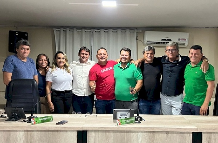 Confraternização na Câmara Municipal de São José da Lagoa Tapada 