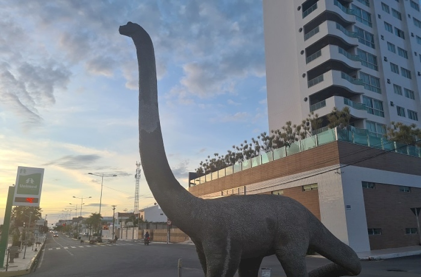Réplica de Dinossauro no município de Sousa
