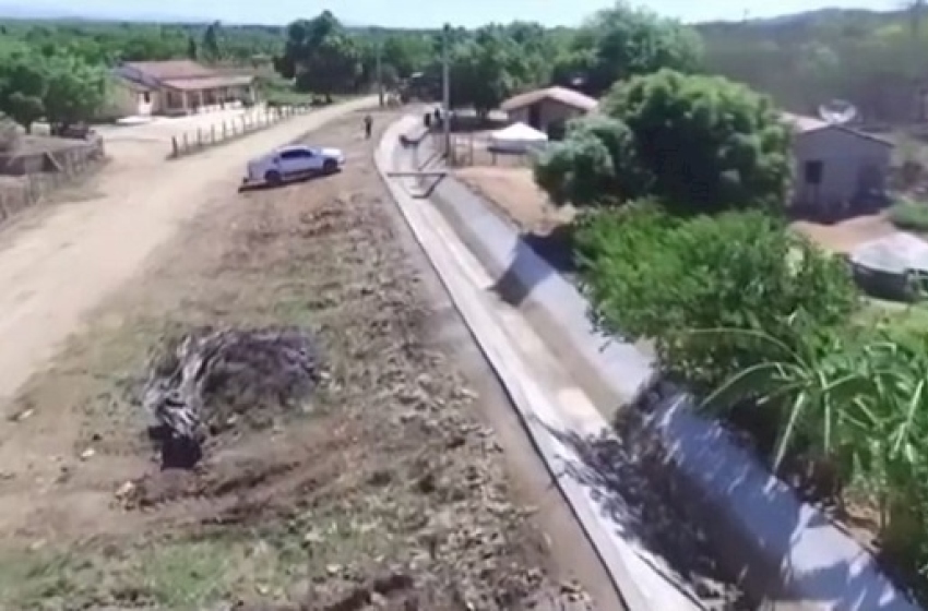 Vista de Canal revitalizado em São Gonçalo 