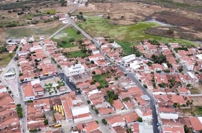 Vista aérea de São José da Lagoa Tapada 