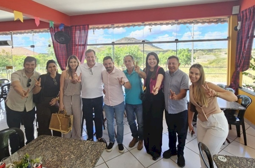 Tyrone e Amanda Silveira em articulação política em São Bentinho-PB