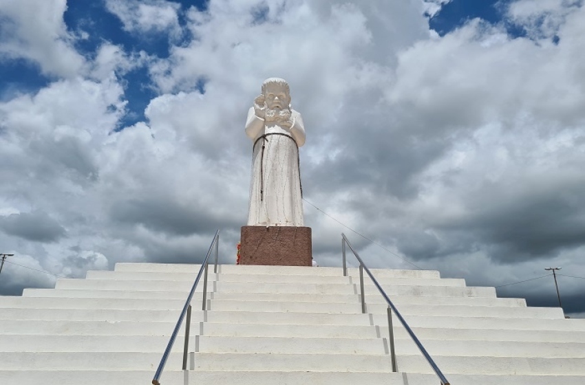 Estátua de Frei Damião, em Sousa 