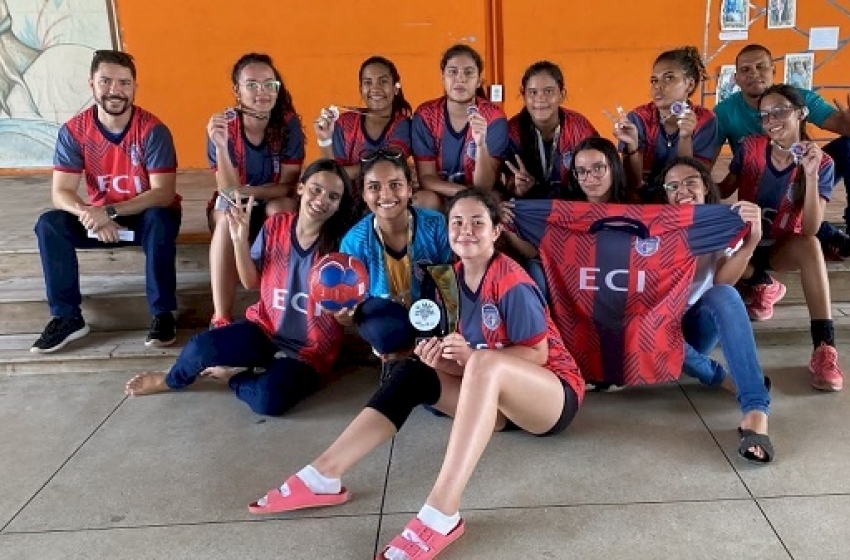 Equipe de Handebol Feminino da Escola Cidadã Integral Mestre Júlio Sarmento  é campeã dos Jogos Escolares da Juventude